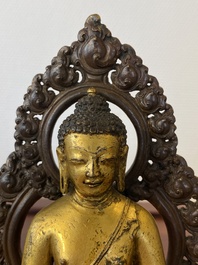 Bouddha de M&eacute;decine ou Bhaishajyaguru en alliage de cuivre dor&eacute; et argent&eacute;, Sino-Tibet, 19&egrave;me