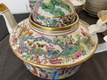 A Chinese Canton famille rose 24-piece tea service, 19th C.