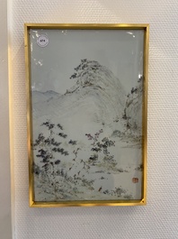 Plaque en porcelaine de Chine qianjiang cai &agrave; d&eacute;cor d'un paysage montagneux, 19&egrave;me