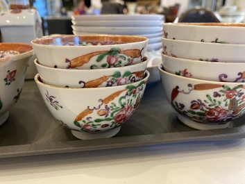 A Chinese famille rose 20-piece tea service with floral design, Qianlong
