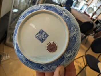 13 stukken Chinees blauw-wit porselein, 18/20e eeuw