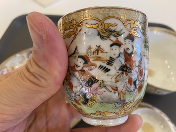 Un bol couvert, une soucoupe et deux tasses en porcelaine de Chine famille rose &agrave; d&eacute;cor d'une sc&egrave;ne de chasse, Qianlong