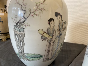 Four Chinese famille rose and qianjiang cai porcelain wares, 19/20th C.