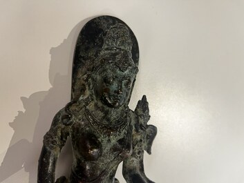 Sculpture de la d&eacute;esse Dewi Tara en bronze, Royaume de Majapahit, Java, Indon&eacute;sie, probablement 14&egrave;me