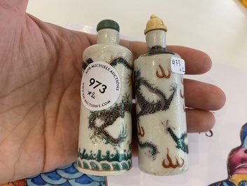 Two Chinese famille verte 'dragons' snuff bottles, 19th C.