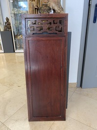 A Chinese wooden mirror and a foldable stool, 19/20th C.