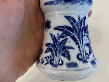 Five Chinese blue and white vases, 19th C.