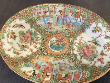 Een diverse collectie Chinees Canton famille rose porselein, 19e eeuw