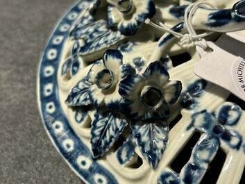 A blue and white tureen with reticulated cover, Worcester, England, 18th C.