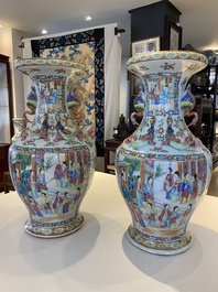 A pair of Chinese Canton famille rose vases with duck-shaped handles, 19th C.