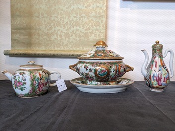 Een diverse collectie Chinees Canton famille rose porselein, 19e eeuw