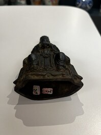 Een Chinese bronzen figuur van Wenchang Wang en een Tara in koperlegering, Ming en 19/20e eeuw