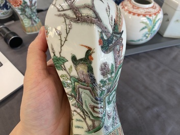 Six vases et un pot couvert en porcelaine de Chine, 19/20&egrave;me