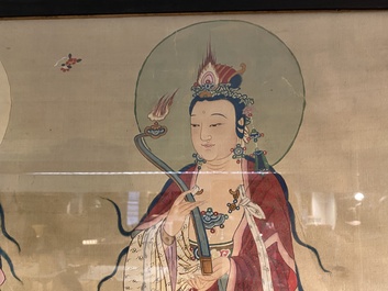Ecole chinoise: 'Trois d&eacute;esses bouddhistes', encre et couleurs sur soie, 18&egrave;me
