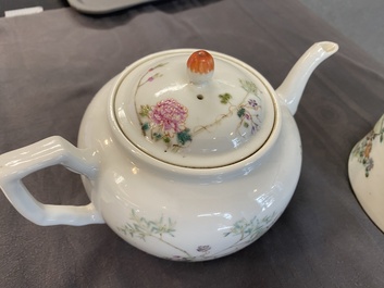 A Chinese qianjiang cai teapot signed Lin Jinshan 林謹善 and dated 1887 and a famille rose teapot, Guangxu mark and of the period