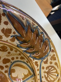 A very fresh large Hispano-Moresque lustre-glazed dish with ornamental design, Spain, 16th C.