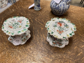 Paire de salerons en porcelaine de Chine famille verte, Kangxi
