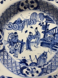 Une assiette, un bol et une tasse-surprise en porcelaine de Chine en bleu et blanc, Wanli/Yongzheng