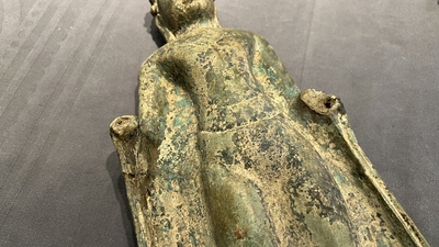 Een Thaise bronzen Boeddha in Dvaravati-stijl, wellicht 7/8e eeuw