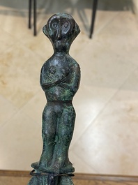 Een Chinees bronzen zwaard met inscripties, Periode der Strijdende Staten of Han, ca. 3e eeuw v.C.