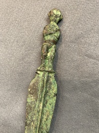 Een Chinees bronzen zwaard met inscripties, Periode der Strijdende Staten of Han, ca. 3e eeuw v.C.