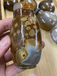 Eight Chinese agate, hardstone and quartz snuff bottles, 19/20th C.