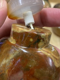 Eight Chinese agate, hardstone and quartz snuff bottles, 19/20th C.