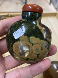 Eight Chinese agate, hardstone and quartz snuff bottles, 19/20th C.