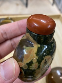 Eight Chinese agate, hardstone and quartz snuff bottles, 19/20th C.