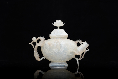 A fine Chinese Mughal style white jade teapot with floral design, 18/19th C.