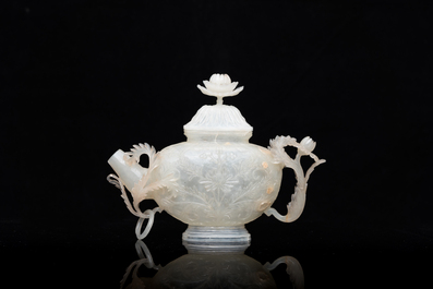 A fine Chinese Mughal style white jade teapot with floral design, 18/19th C.