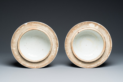 A pair of large Chinese blue and white 'lotus scroll' vases and covers, 19th C.