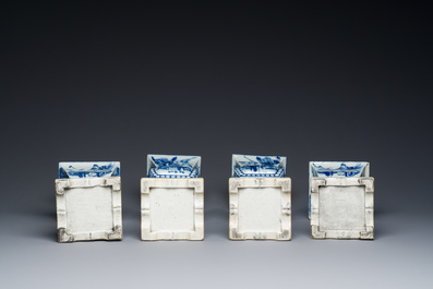 Grande garniture d'autel en porcelaine de Chine en bleu et blanc, 19&egrave;me
