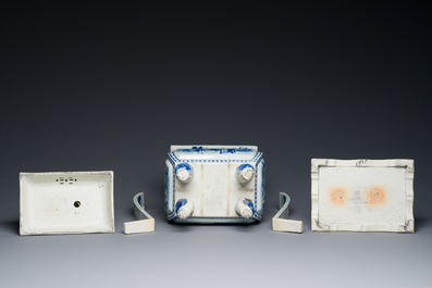 A large Chinese blue and white five-piece altar garniture, 19th C.