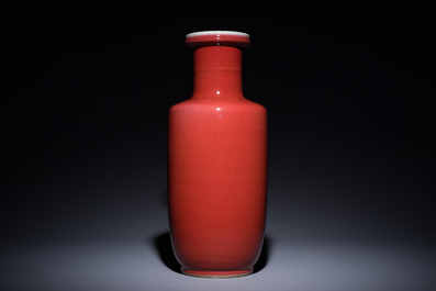 A Chinese monochrome copper-red rouleau vase, 18/19th C.