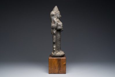 Figure de Lakshmi en pierre sculpt&eacute;e, Inde, 13/15&egrave;me