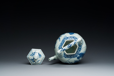 A Chinese blue and white 'kylins' wine ewer and cover, Transitional period