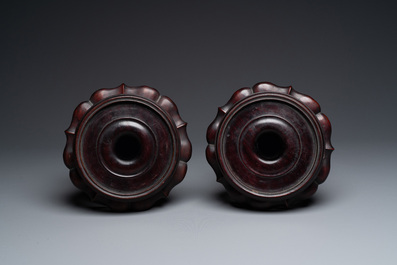 A pair of Chinese silver vases depicting 'Guo Ziyi's birthday', Qingyun 慶雲 mark, 19th C.