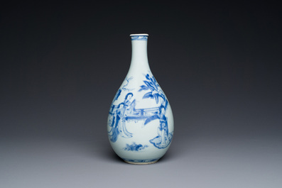 Vase en porcelaine de Chine en bleu et blanc &agrave; d&eacute;cor narratif, Kangxi
