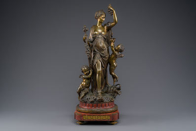 Jean Didier Debut (1824-1893) : 'La d&eacute;esse romaine Pomona', une repr&eacute;sentation all&eacute;gorique de la r&eacute;colte, bronze en partie dor&eacute; sur socle en marbre