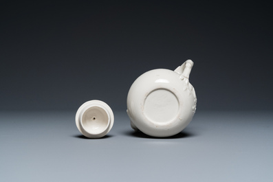 A Chinese white-glazed teapot, inscribed Yi Gong 逸公, 18/19th C.