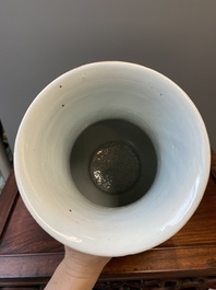 A Chinese qianjiang cai 'hu' vase with antiquities, signed Xu Pinheng 許品衡, Tongzhi mark, 19/20th C.