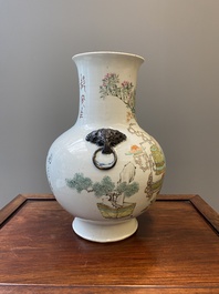 A Chinese qianjiang cai 'hu' vase with antiquities, signed Xu Pinheng 許品衡, Tongzhi mark, 19/20th C.