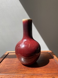 A Chinese flamb&eacute;-glazed bottle vase, 18/19th C.