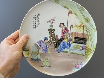 Trois plats en porcelaine de Chine famille rose, sign&eacute;s Zeng Fuqing 曾福慶 et marques de Le Tao Zhai 樂陶齋, dat&eacute;s 1946 et 1947