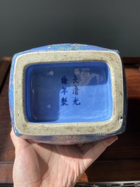 Een Chinese 'fanghu' vaas met ge&euml;mailleerd famille rose decor op blauwe fondkleur, Guangxu merk en periode