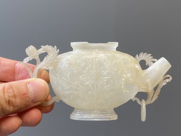 A fine Chinese Mughal style white jade teapot with floral design, 18/19th C.