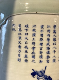 Een zeldzame Chinese blauw-witte Wu Shuang Pu vaas met celadon fondkleur, 19e eeuw