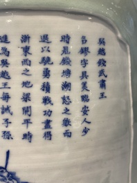 Rare vase en porcelaine de Chine &agrave; d&eacute;cor 'Wu Shuang Pu' en bleu et blanc sur fond c&eacute;ladon, 19&egrave;me