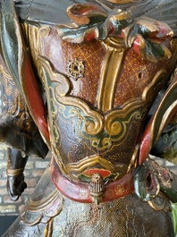 Importante sculpture d'un g&eacute;n&eacute;ral divin en bois laqu&eacute; et polychrom&eacute;, Japon, Edo, dat&eacute;e 1623